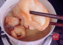 Illustration of how to make fried wontons 10