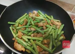 Illustration of how to make braised bean rolls 7