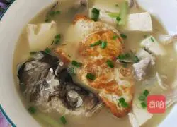 Illustration of how to make fish head and tofu soup 10