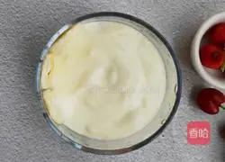 Illustration of how to make a beautiful yogurt oatmeal cup 2
