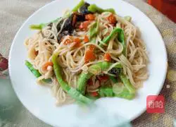 Illustration of how to make braised beans and noodles 6