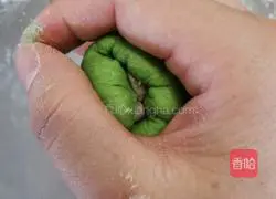 Illustration of how to make frog kidney bean buns 6