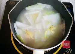 Salted Egg and Winter Melon Soup Recipe Illustration 3