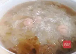 Illustration of how to make New Year's Eve dessert fruit tremella soup 6