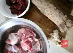 Huaishan Red Date Tonggu Soup (including tips) Recipe Illustration 1