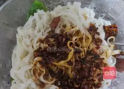 Illustration of Laoganma’s soy sauce noodles 11