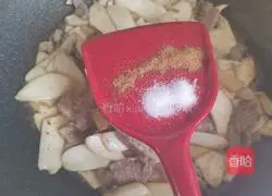 Illustration of how to make fried pork slices with king oyster mushroom 12