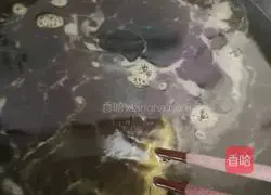 Illustration of how to make crispy pancakes 8