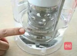 Illustration of how to make homemade soy milk 2
