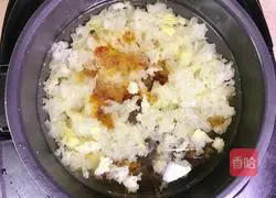 Illustration of how to nourish the skin and nourish the lungs (cranberry, peach gum, tremella and snow pear soup) 5