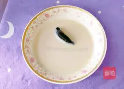 Illustration of how to make banana milk and sea cucumber 8