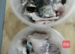 Illustration of how to make spicy boiled fish fillets 2