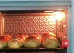 Pumpkin Bread Recipe Illustration 15