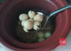 Lily lotus seed soup recipe 3