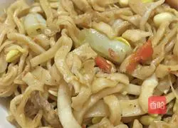 Illustration of how to make braised noodles 22