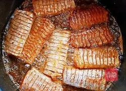 Illustration of how to make fish in the intestines for a long time 8