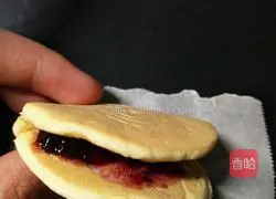 Illustration of making pan cake slices 16