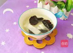 Illustration of how to make yam and fungus soup 12