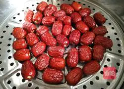 Illustration of how to make Jiangdou and red date buns 5