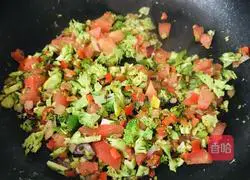 Illustration of how to make three-color film dice 9