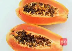 Illustration of how to make papaya stewed milk 1