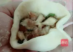 Illustration of how to make mushroom and pork buns 8