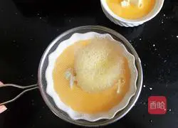 Illustration of how to make steamed eggs with shrimps and tofu 5