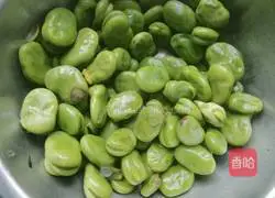 Illustration of how to make broad beans and scrambled eggs 1