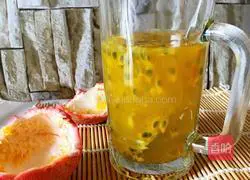 Illustration of how to make passion fruit juice 7