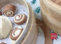 Illustration of how to make two-color steamed bun rolls for baby food supplement 12