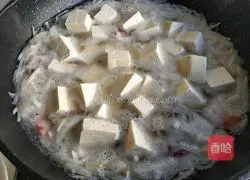 Illustration of how to make radish and ink bucket tofu soup 11