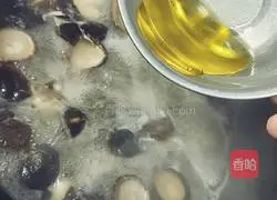 Illustration of how to make mushroom soup 6