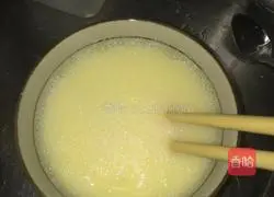 Illustration of how to make egg tea 3