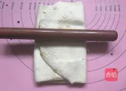 Illustration of how to make crumbly layer cake 18