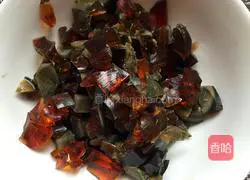 Illustration of how to make preserved eggs mixed with tofu 2