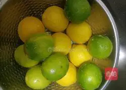 Illustration of how to make passion fruit, green orange, honey and lemonade 2