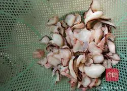 Illustration of how to make cold octopus feet 4