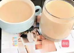 Illustration of how to make caramel milk tea 9