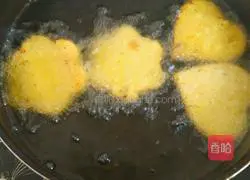 Illustration of how to make fried tofu 4