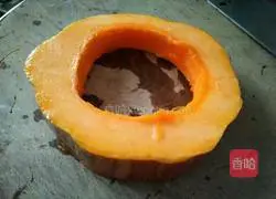 Illustration of how to make pumpkin hot dog rolls 1