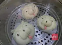 Illustration of how to make puppy steamed buns 9