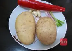 Illustration of how to make cumin potato chips 1