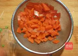 Illustration of how to make egg and vegetable pork skin 12