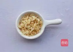 Illustration of how to make loofah, edamame and shrimp soup 3