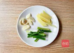 Illustration of how to make fried chicken nuggets with soy sauce 3