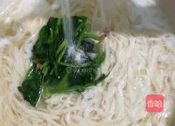 Illustration of how to make clear noodle soup 7