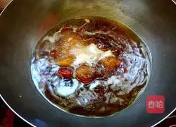 Illustration of how to make red dates and brown sugar water 4