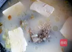 Illustration of how to make crucian carp tofu soup 8