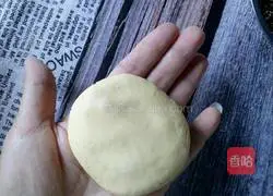 Illustration of how to make sweet potato bean paste cake 15