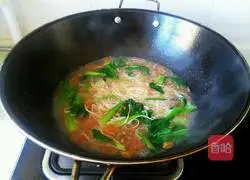 Illustration of how to make tomato beef shredded noodles 8